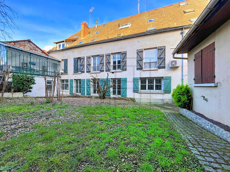 Local commercial - 170 m² - 6 pièces