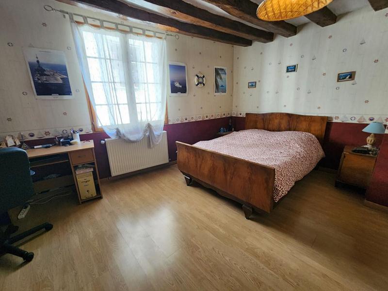 Maison - 185 m² - 9 pièces