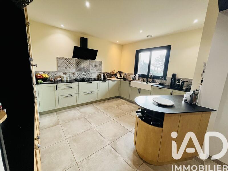 Maison - 190 m² - 7 pièces