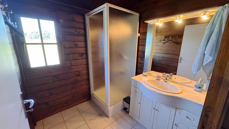 Terrain - 76 095 m²