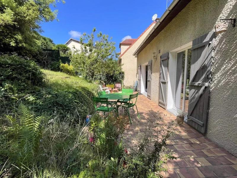 Maison - 96 m² - 5 pièces