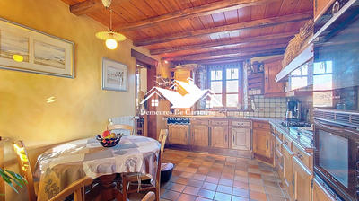 Maison - 359 m² - 11 pièces