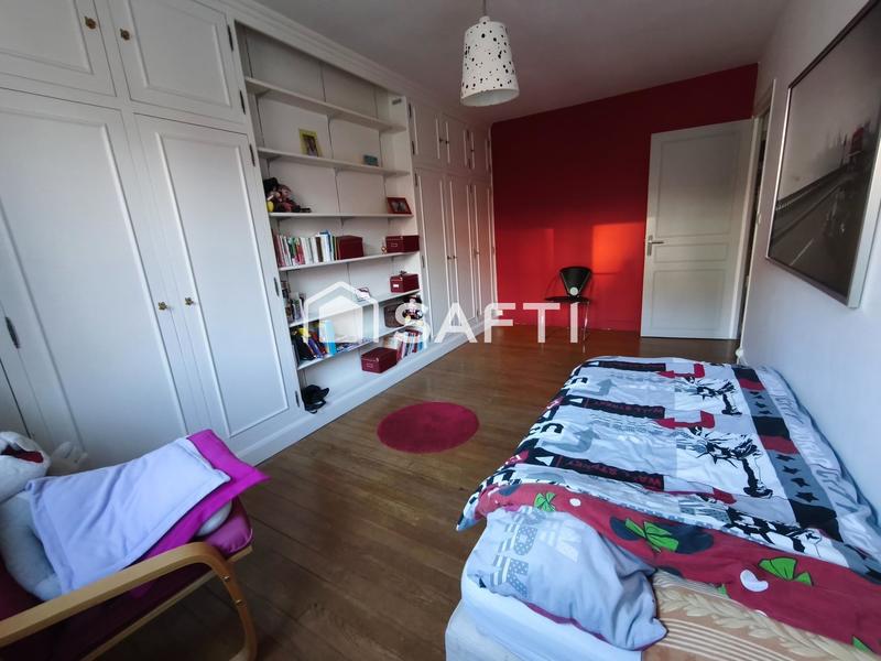 Maison - 194 m² - 7 pièces