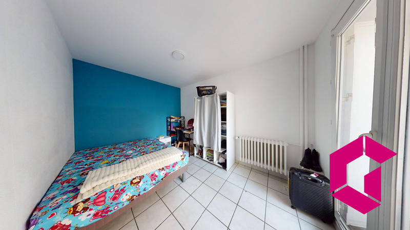 Appartement - 94 m² - 6 pièces