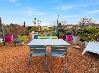 Maison - 202 m² - 7 pièces