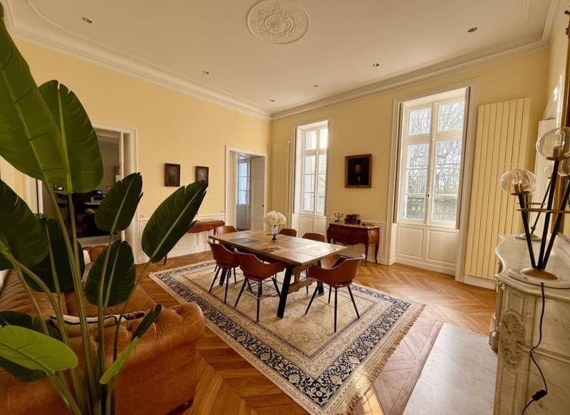 Appartement - 165 m² - 4 pièces