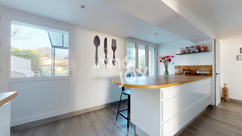 Maison - 133 m² - 6 pièces