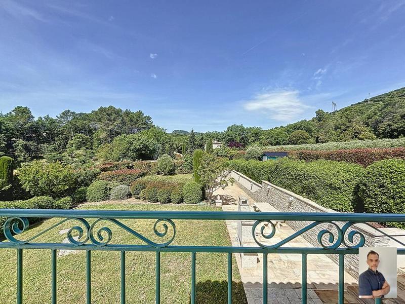 Maison - 137 m² - 4 pièces