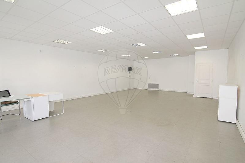 Local commercial - 322 m² - 4 pièces