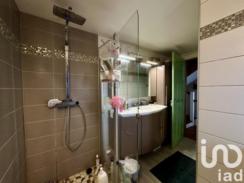 Maison - 168 m² - 8 pièces