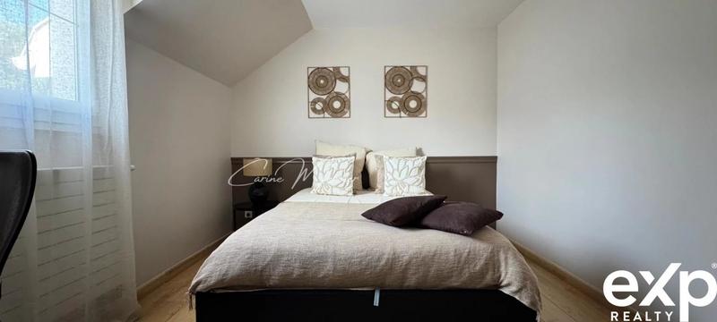 Maison - 212 m² - 8 pièces