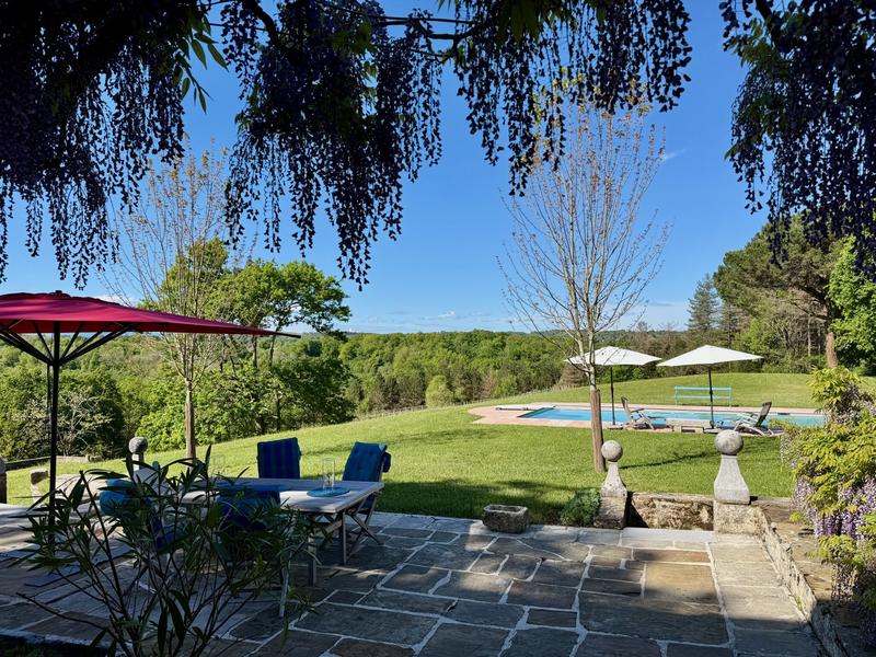 Maison - 230 m² - 10 pièces