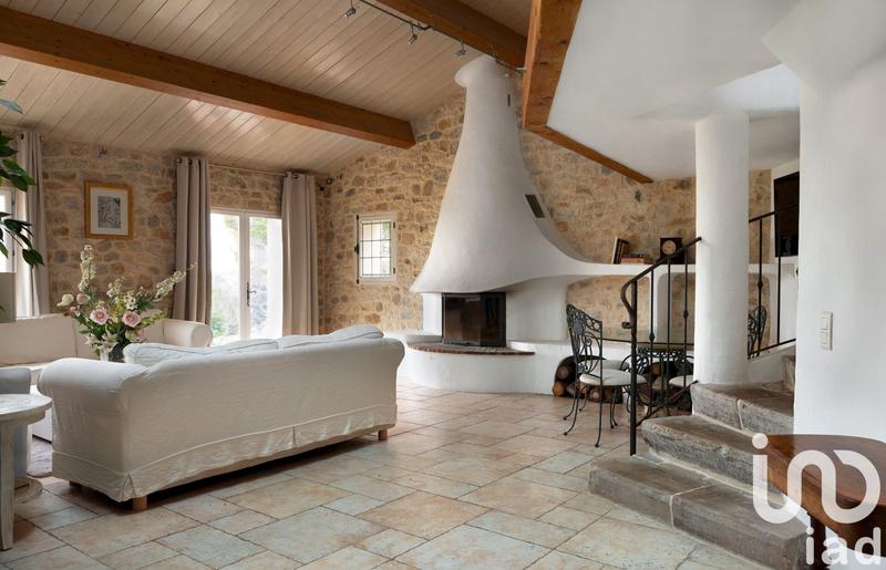 Maison - 187 m² - 6 pièces