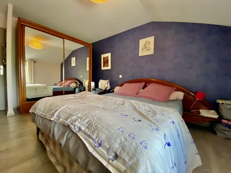 Maison - 279 m² - 9 pièces