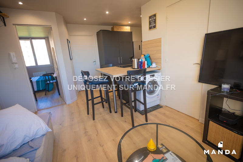 Chambre - 10 m² - 5 pièces