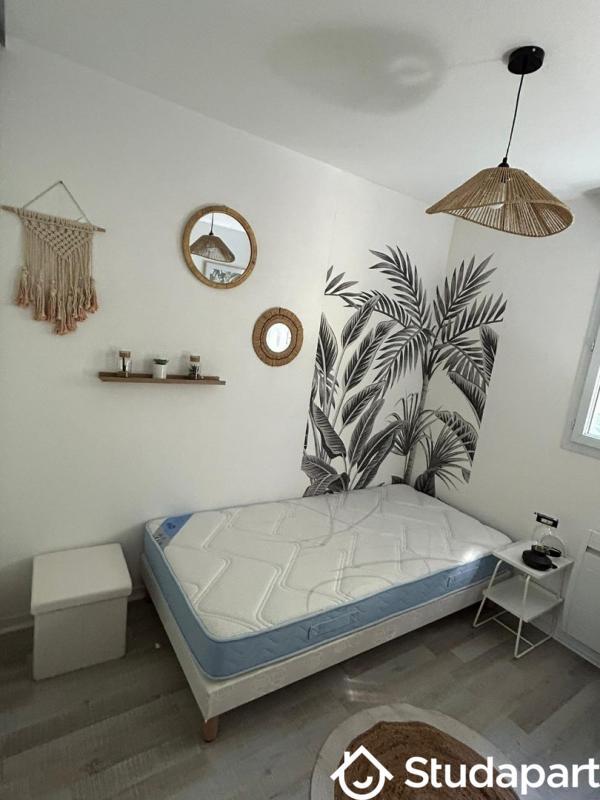 Chambre - 9 m² - 1 pièce