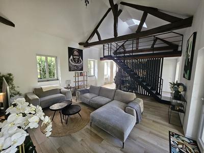 Maison - 140 m² - 6 pièces