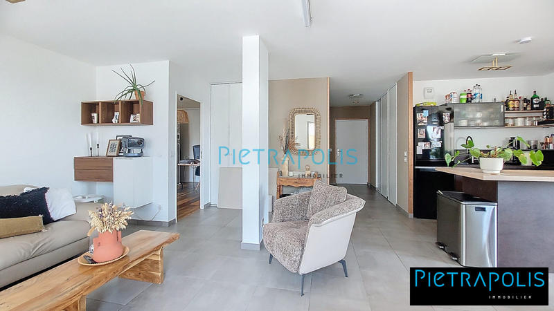Appartement - 82 m² - 3 pièces