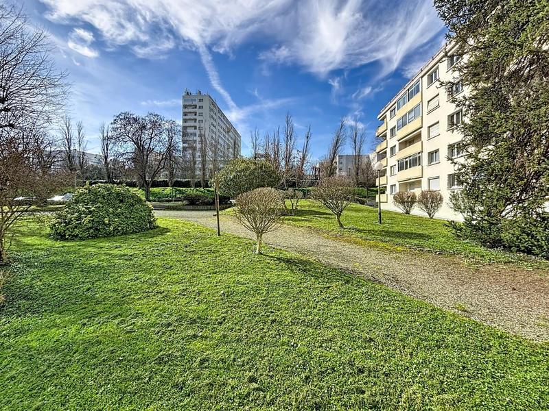 Appartement - 77 m² - 4 pièces