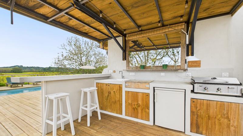 Propriété - 770 m² - 15 pièces