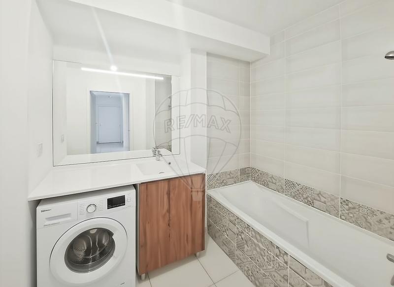 Appartement - 90 m² - 4 pièces