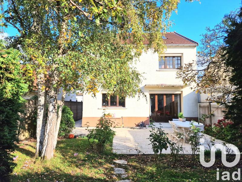 Maison - 172 m² - 9 pièces