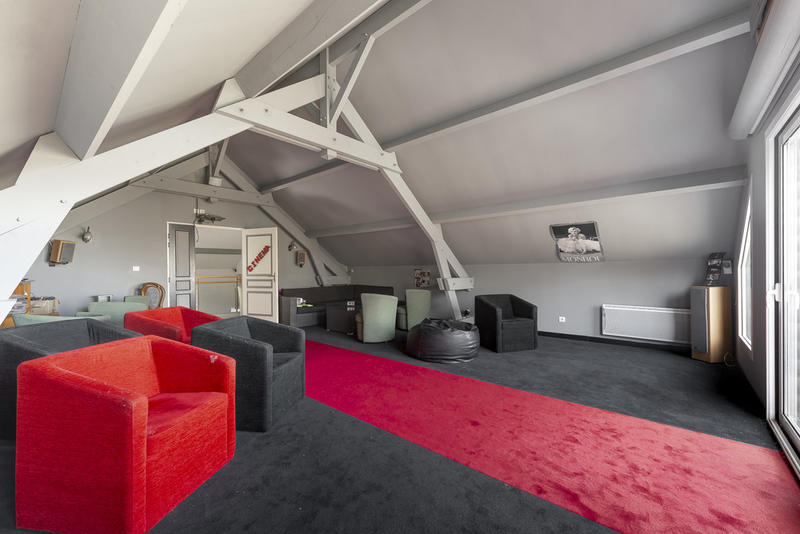 Villa - 530 m² - 6 pièces