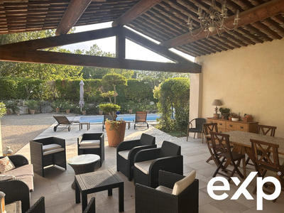 Maison - 180 m² - 6 pièces