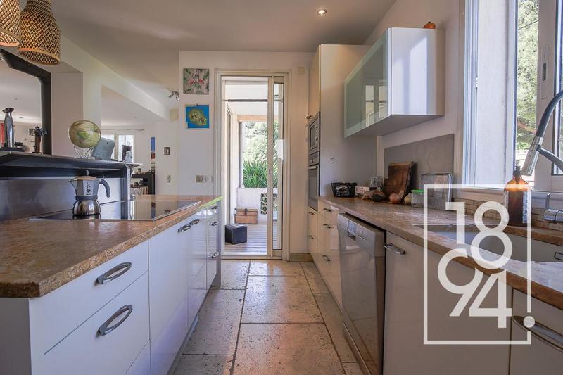 Villa - 223 m² - 5 pièces