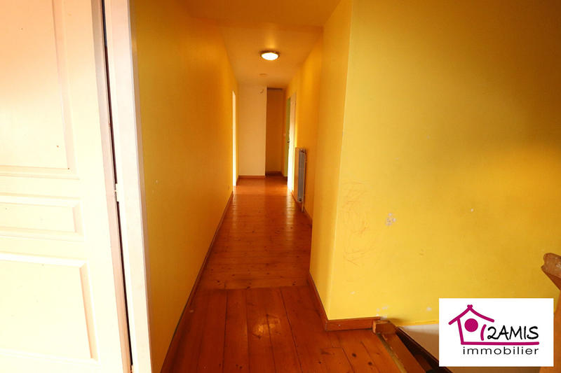 Maison - 215 m² - 9 pièces