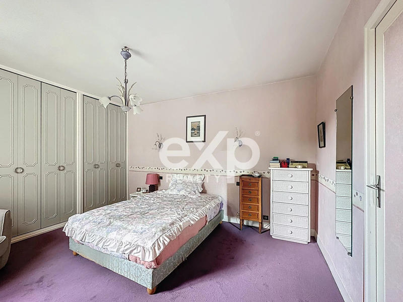 Maison - 200 m² - 6 pièces