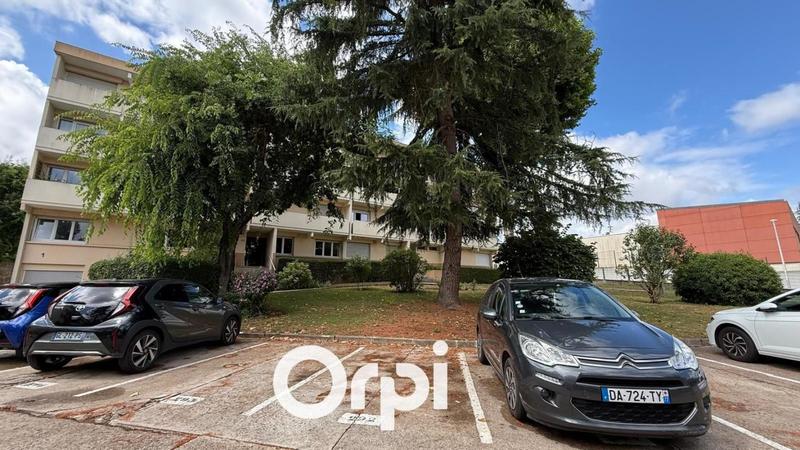 Appartement - 75 m² - 4 pièces