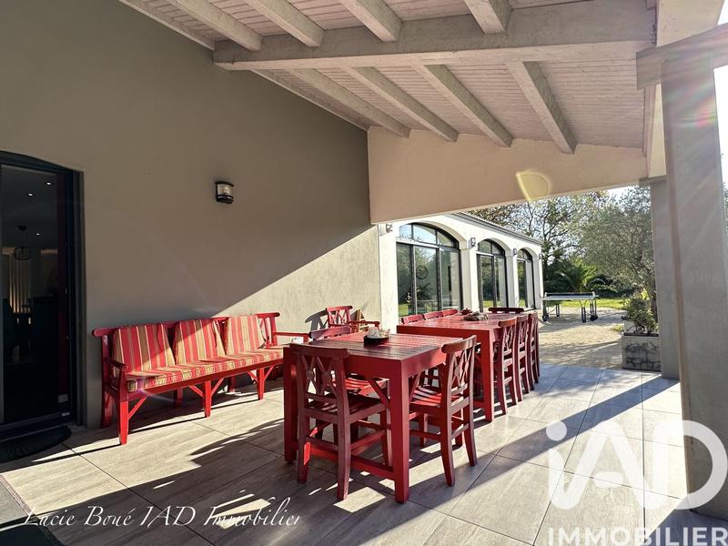 Maison de maîtres - 270 m² - 10 pièces