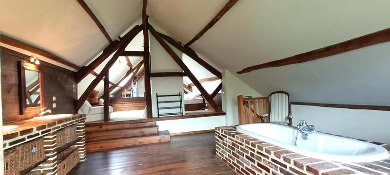 Maison - 200 m² - 5 pièces