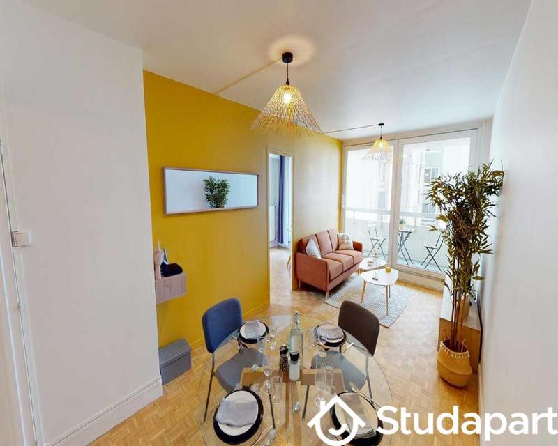 Chambre - 90 m² - 1 pièce