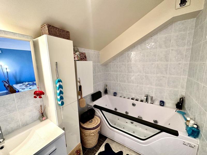 Duplex - 122 m² - 4 pièces