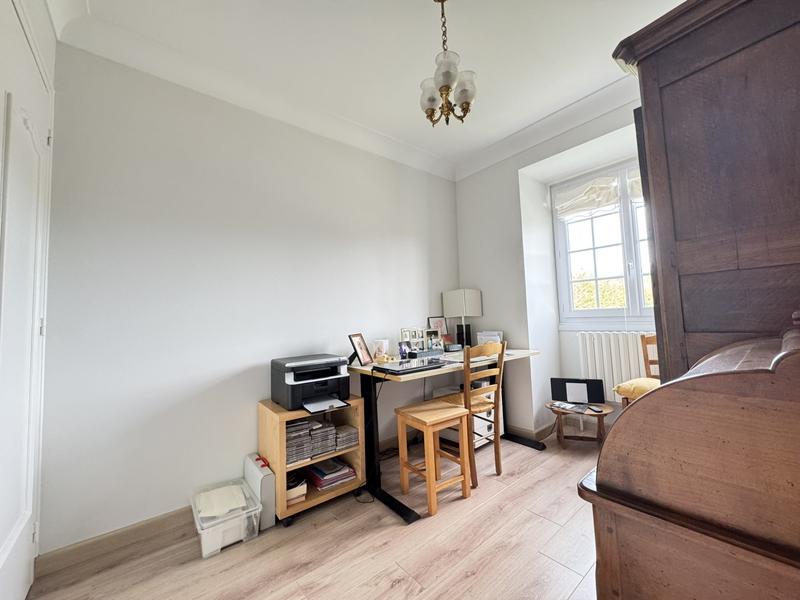 Maison - 204 m² - 9 pièces