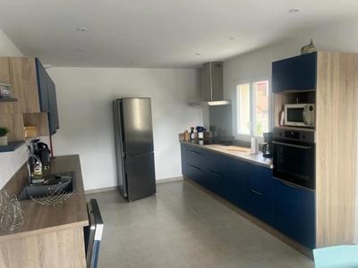 Maison - 240 m² - 4 pièces