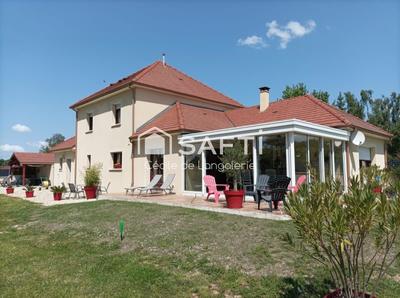 Maison - 188 m² - 7 pièces