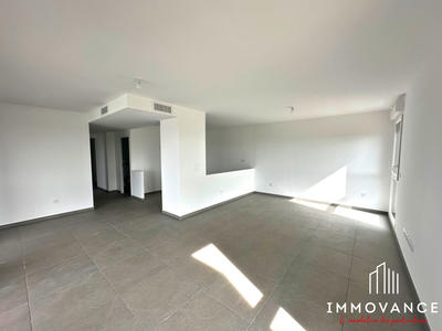 Appartement - 94 m² - 4 pièces