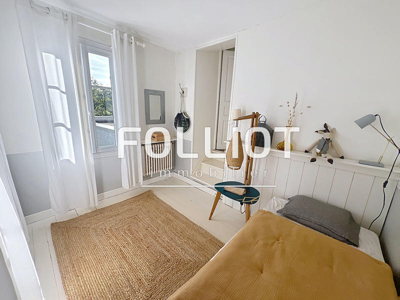 Maison - 198 m² - 10 pièces