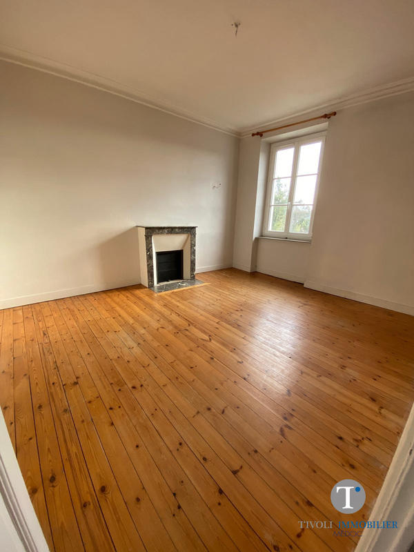 Maison ancienne - 210 m² - 8 pièces