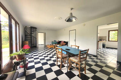 Maison - 141 m² - 6 pièces