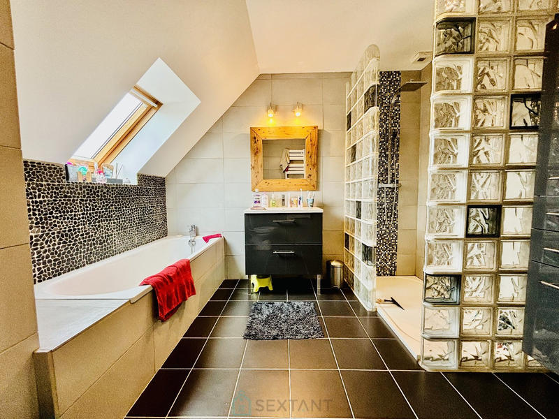 Maison - 155 m² - 7 pièces