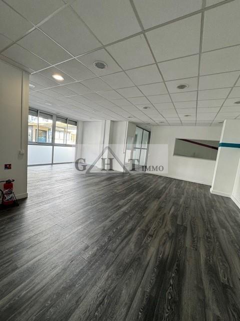 Local commercial - 405 m²