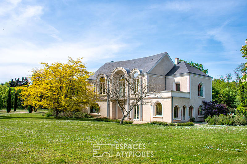 Demeure - 425 m² - 9 pièces