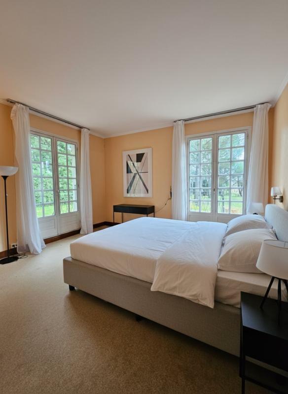 Maison - 181 m² - 8 pièces