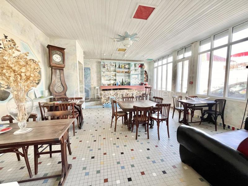 Immeuble - 348 m² - 11 pièces