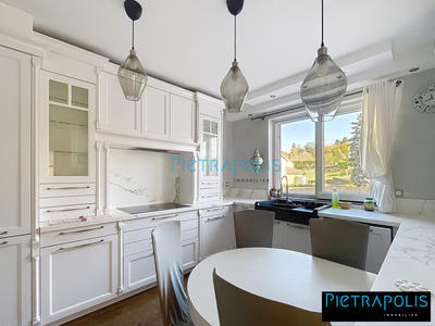 Villa - 390 m² - 14 pièces