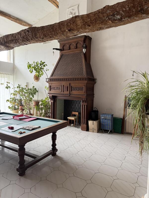 Maison - 330 m² - 10 pièces